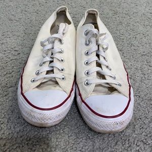 White/cream unisex converse women’s size 9.5